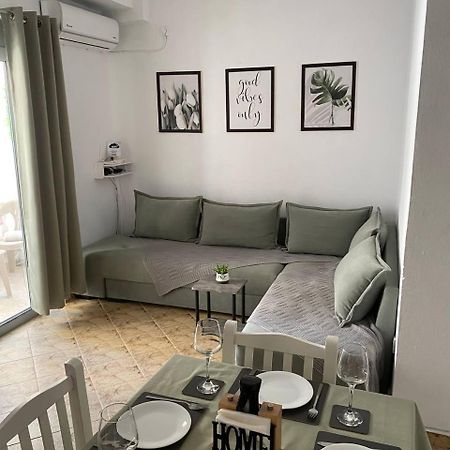 סרנדה Happy Apartment מראה חיצוני תמונה