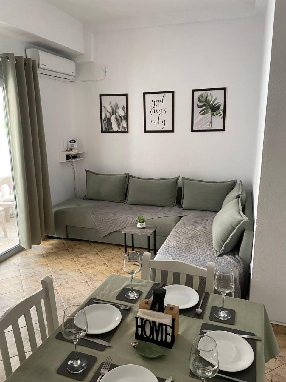 סרנדה Happy Apartment מראה חיצוני תמונה