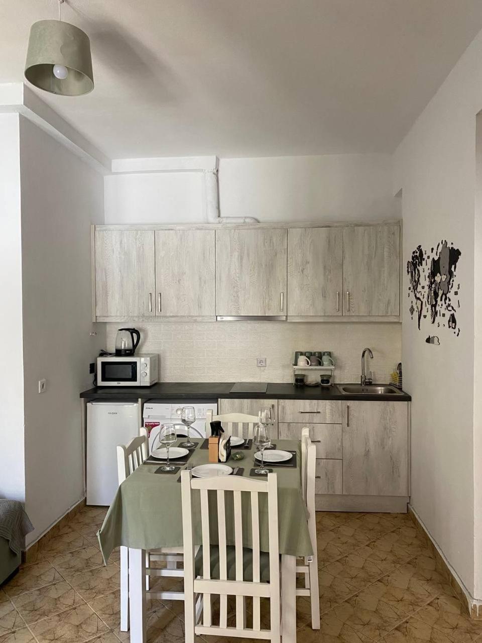 סרנדה Happy Apartment מראה חיצוני תמונה