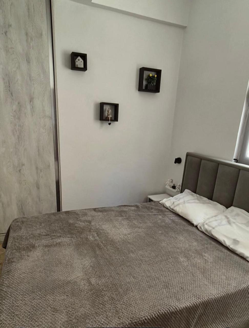 סרנדה Happy Apartment מראה חיצוני תמונה