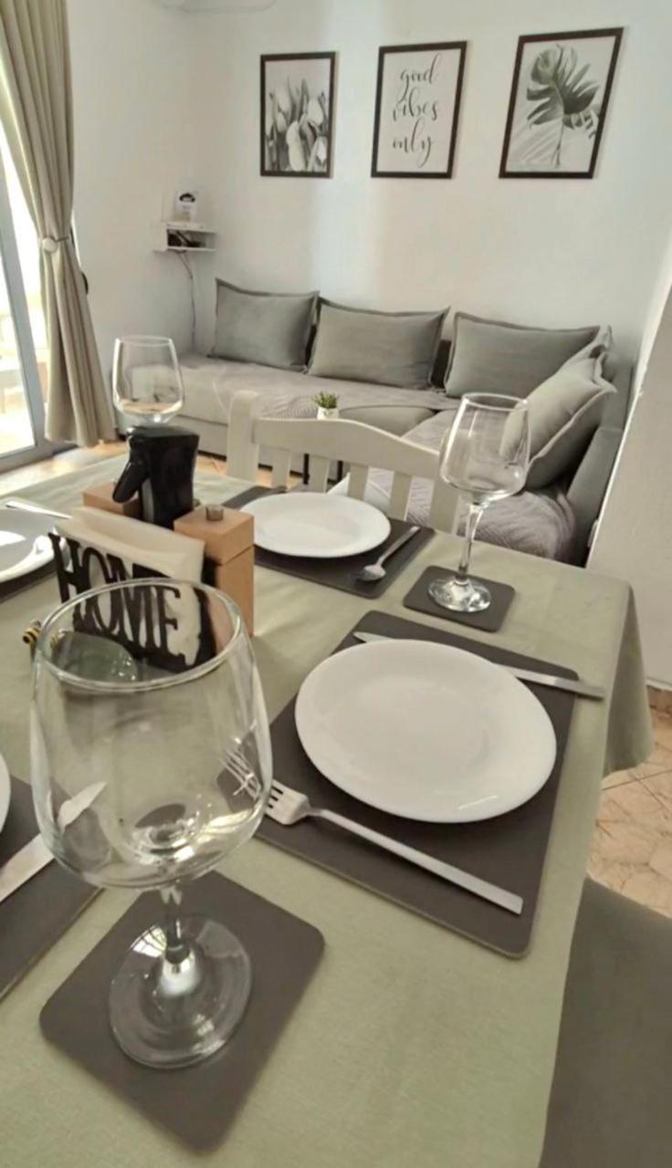 סרנדה Happy Apartment מראה חיצוני תמונה