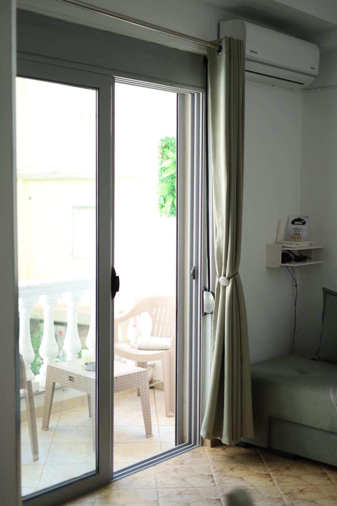 סרנדה Happy Apartment מראה חיצוני תמונה